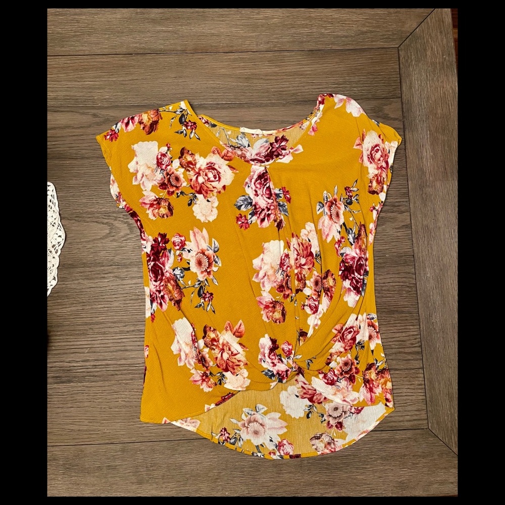 Floral Print Dolman Sleeve Front Twist Top